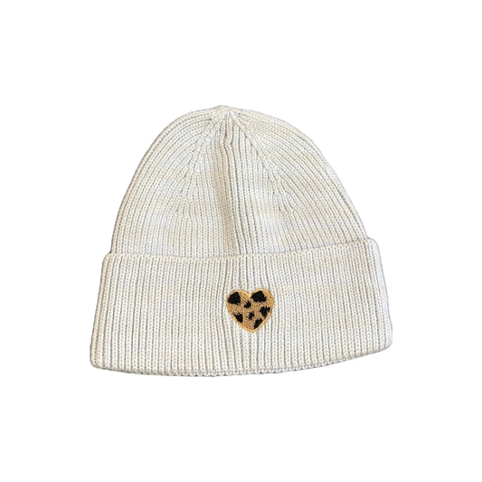 Mütze mit Herz – Leo-Optik ❤️